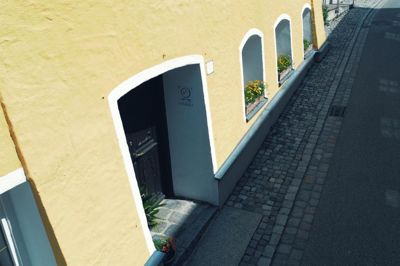 Stilvolle Wohnung Auf 50 M² Mit Parkplatz Und Wifi Kraiburg am Inn Luaran gambar